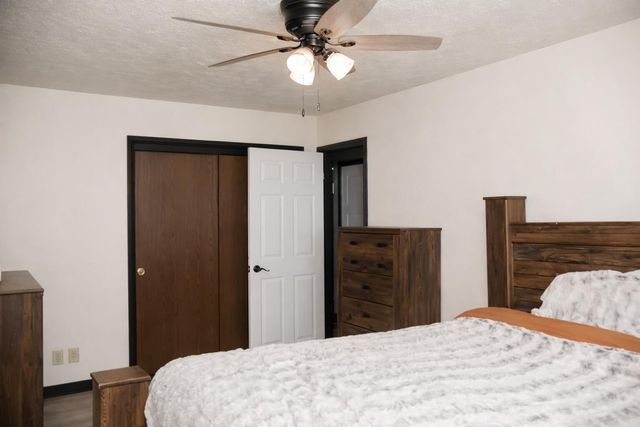 1307 NEPTUNE Drive, Carter Lake, IA 51510