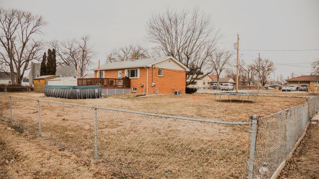 1307 NEPTUNE Drive, Carter Lake, IA 51510