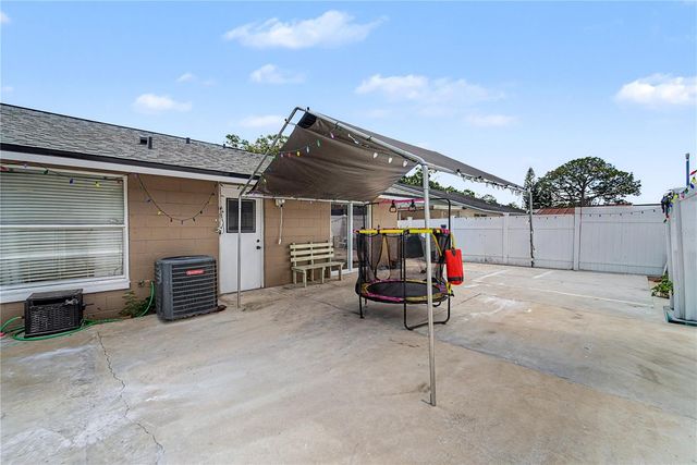 8304 DASA PLACE, Tampa, FL 33615