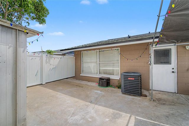 8304 DASA PLACE, Tampa, FL 33615