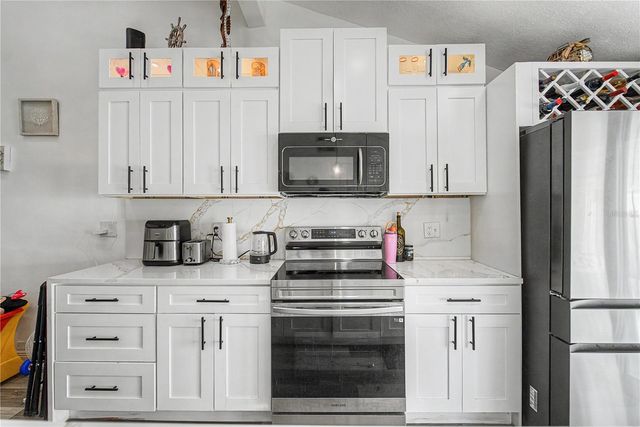 8304 DASA PLACE, Tampa, FL 33615