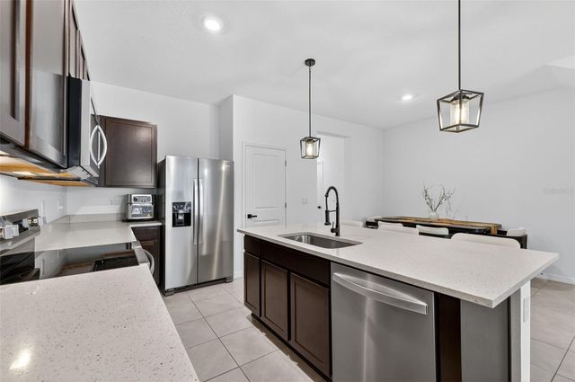 567 MANGROVE SHADE CIRCLE, Apollo Beach, FL 33572