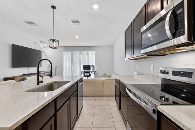 567 MANGROVE SHADE CIRCLE, Apollo Beach, FL 33572