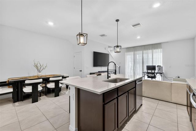567 MANGROVE SHADE CIRCLE, Apollo Beach, FL 33572