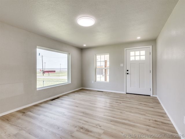 513 N J Street, Eufaula, OK 74432