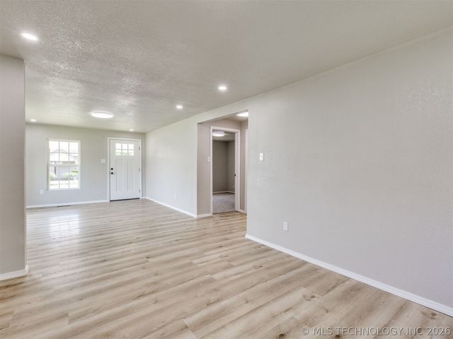 513 N J Street, Eufaula, OK 74432