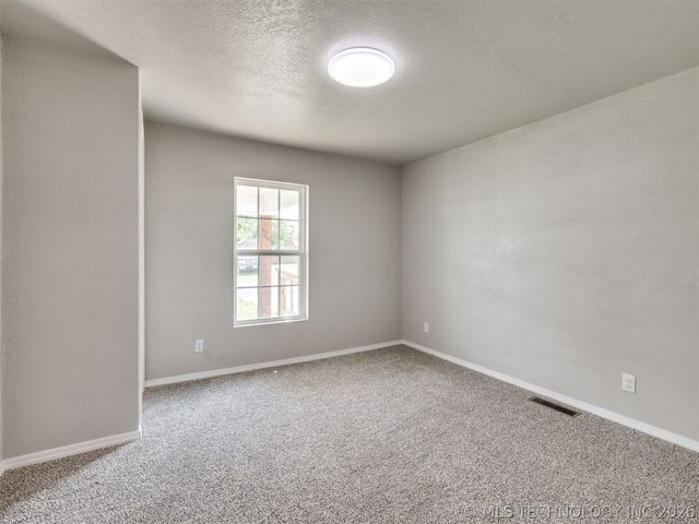 513 N J Street, Eufaula, OK 74432