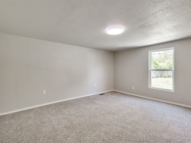 513 N J Street, Eufaula, OK 74432