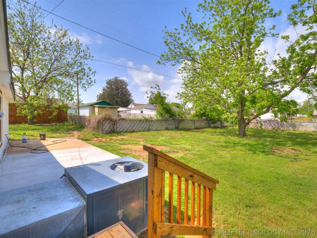 513 N J Street, Eufaula, OK 74432