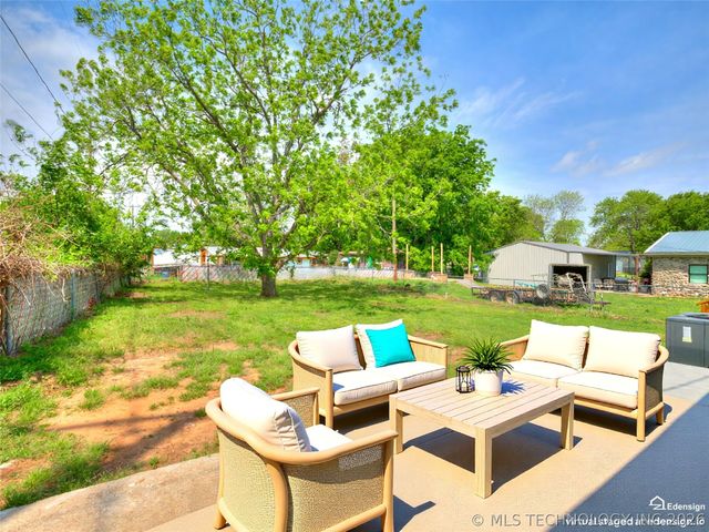 513 N J Street, Eufaula, OK 74432