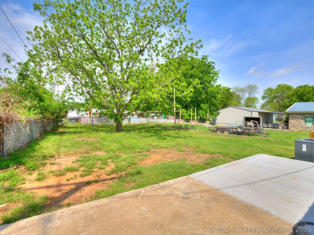 513 N J Street, Eufaula, OK 74432