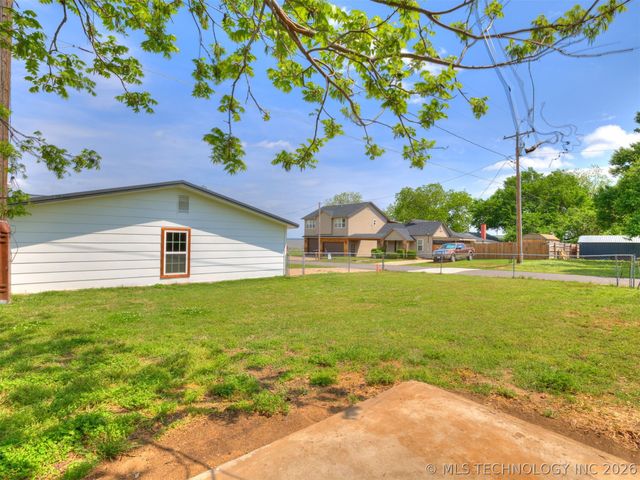 513 N J Street, Eufaula, OK 74432