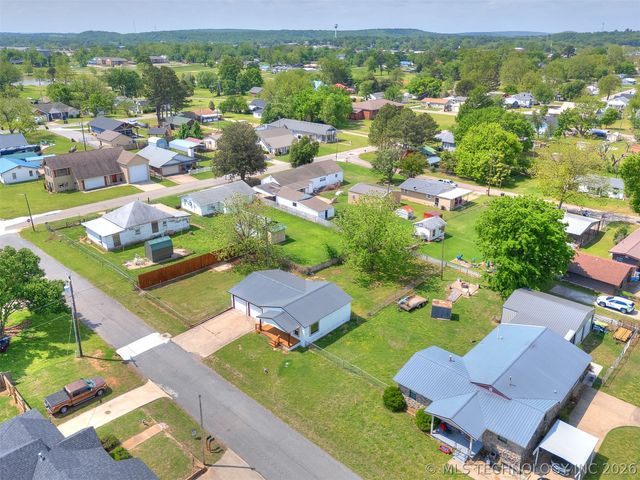 513 N J Street, Eufaula, OK 74432