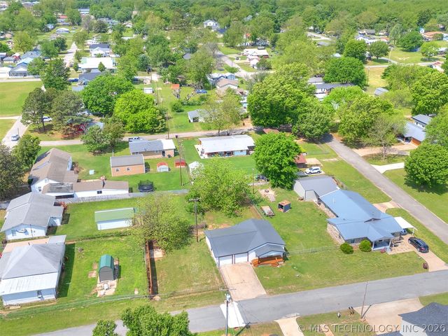 513 N J Street, Eufaula, OK 74432
