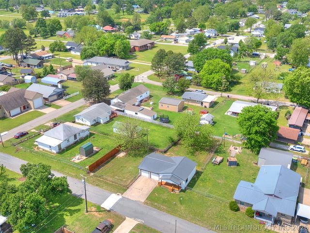 513 N J Street, Eufaula, OK 74432