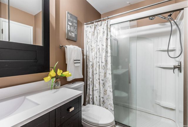 6116 Hickory Hill Lane, Evansville, IN 47710