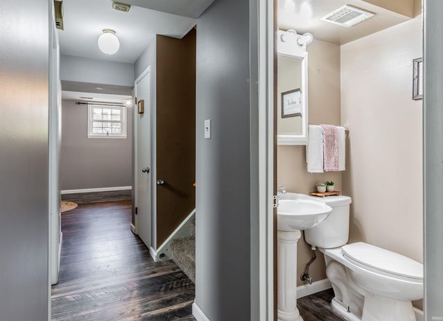 6116 Hickory Hill Lane, Evansville, IN 47710