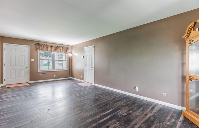 6116 Hickory Hill Lane, Evansville, IN 47710
