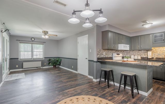 6116 Hickory Hill Lane, Evansville, IN 47710