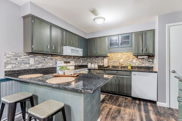 6116 Hickory Hill Lane, Evansville, IN 47710