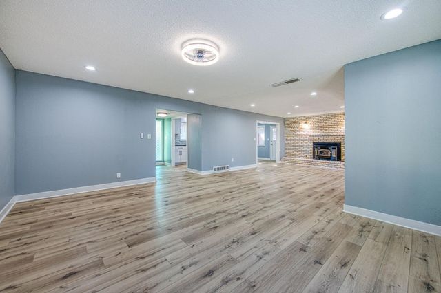 5435 N Bond Street, Fresno, CA 93710