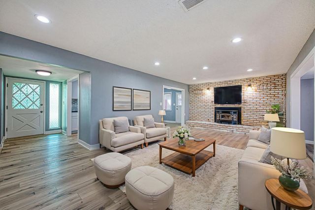 5435 N Bond Street, Fresno, CA 93710