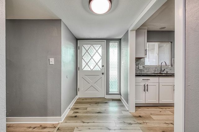 5435 N Bond Street, Fresno, CA 93710