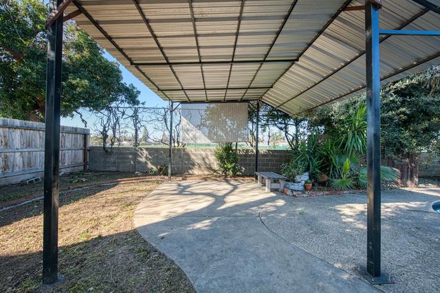 5435 N Bond Street, Fresno, CA 93710