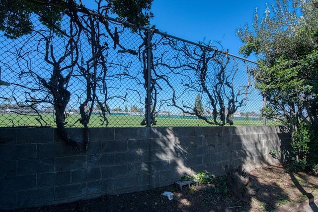 5435 N Bond Street, Fresno, CA 93710