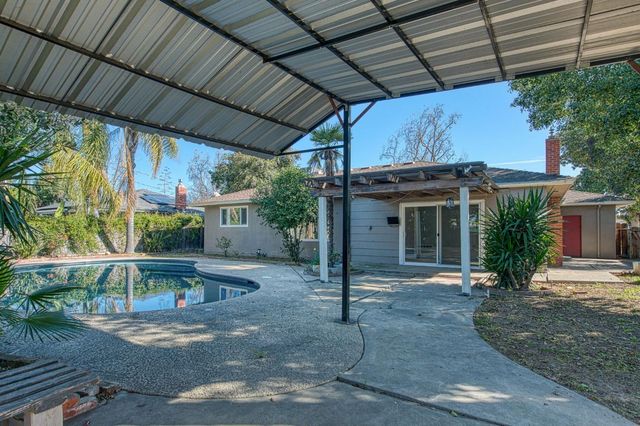 5435 N Bond Street, Fresno, CA 93710