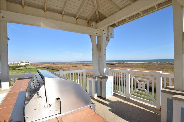26570 Bay Water Drive 302, Galveston, TX 77554