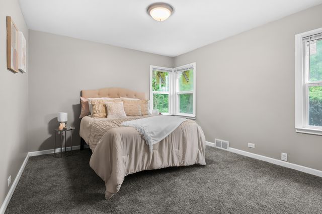1308 Colgrove Avenue, Kalamazoo Twp, MI 49048