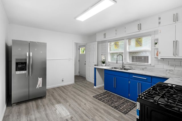 1308 Colgrove Avenue, Kalamazoo Twp, MI 49048