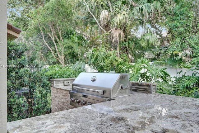4749 N Grand Cypress Cir N, Coconut Creek, FL 33073