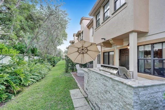 4749 N Grand Cypress Cir N, Coconut Creek, FL 33073