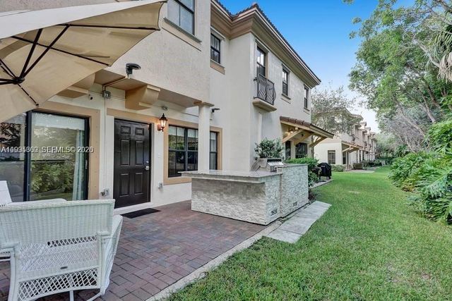 4749 N Grand Cypress Cir N, Coconut Creek, FL 33073