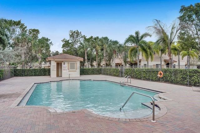 4749 N Grand Cypress Cir N, Coconut Creek, FL 33073