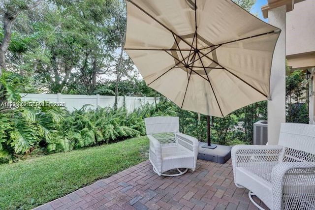 4749 N Grand Cypress Cir N, Coconut Creek, FL 33073