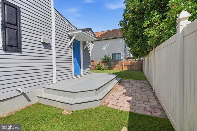 702 CHESTNUT ST, Delanco, NJ 08075
