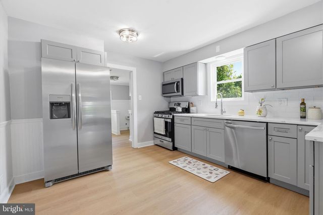 702 CHESTNUT ST, Delanco, NJ 08075