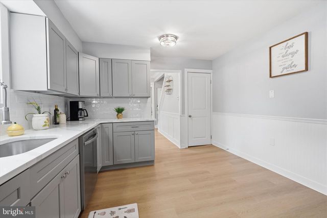 702 CHESTNUT ST, Delanco, NJ 08075