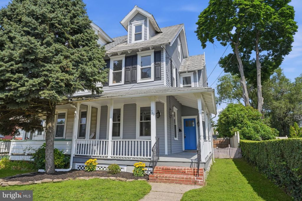702 CHESTNUT ST, Delanco, NJ 08075
