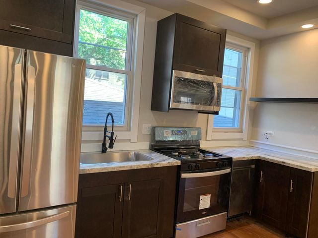 2418 N Washtenaw Avenue 2418, Chicago, IL 60647