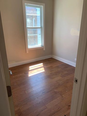 2418 N Washtenaw Avenue 2418, Chicago, IL 60647
