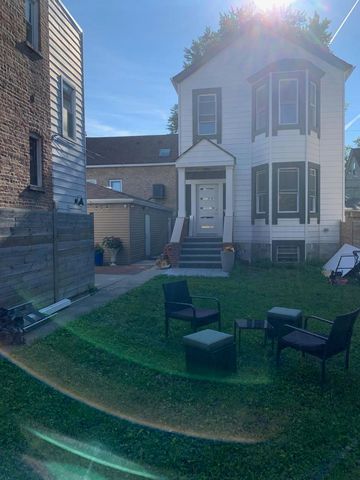 2418 N Washtenaw Avenue 2418, Chicago, IL 60647