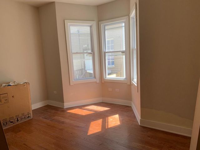 2418 N Washtenaw Avenue 2418, Chicago, IL 60647