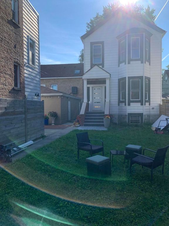2418 N Washtenaw Avenue 2418, Chicago, IL 60647