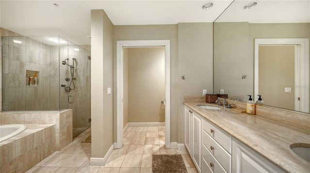 1308 OLD STICKNEY POINT ROAD W32, Sarasota, FL 34242