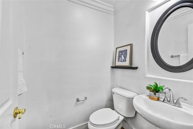 5840 Redhaven Street, Eastvale, CA 92880