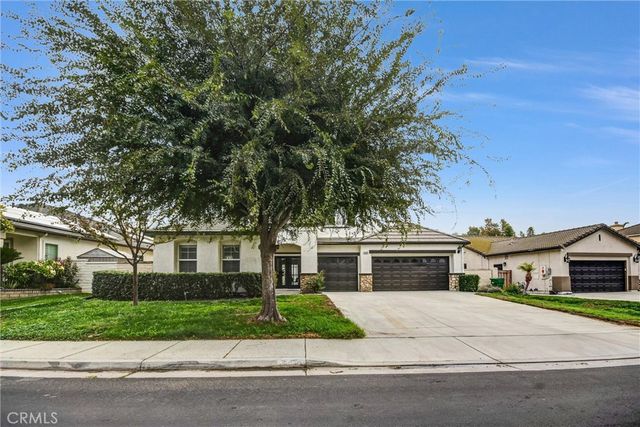 5840 Redhaven Street, Eastvale, CA 92880